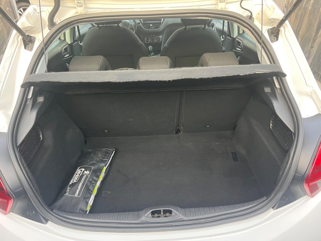 Peugeot 208 1.6 bluehdi 75 cv Allure
