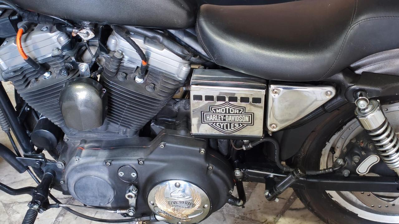 Harley-Davidson 883C – Anno 2000