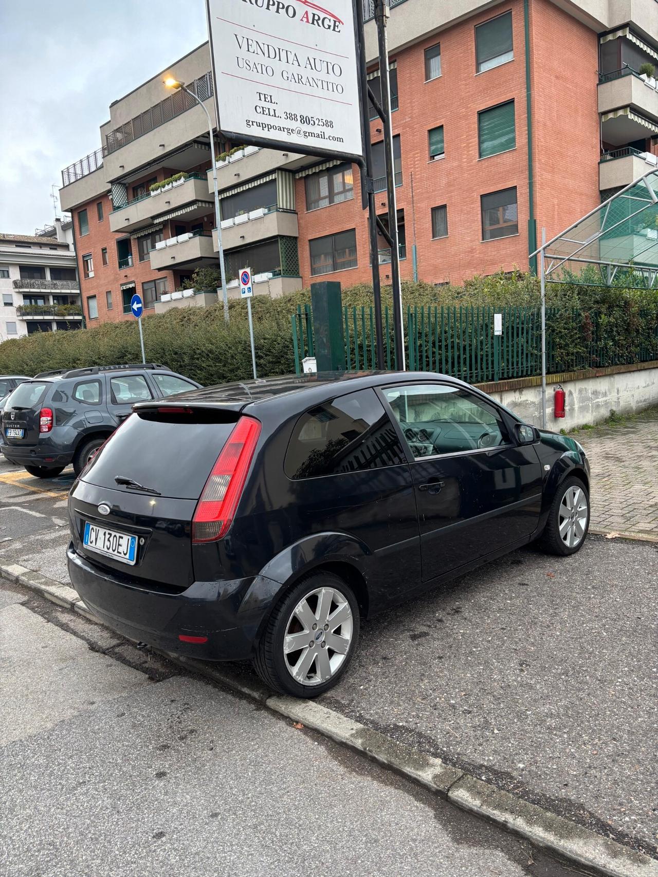 Ford Fiesta 1.2 16V 3p. Ghia