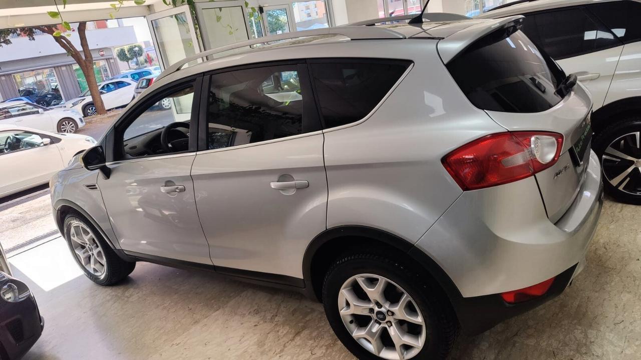 Ford Kuga 2.0 TDCi 140 CV 2WD