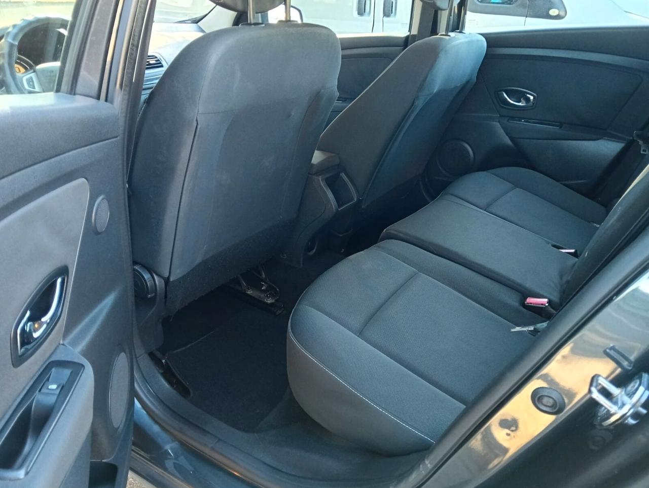 Renault Megane 1.5 dCi 110CV SporTour Attractive