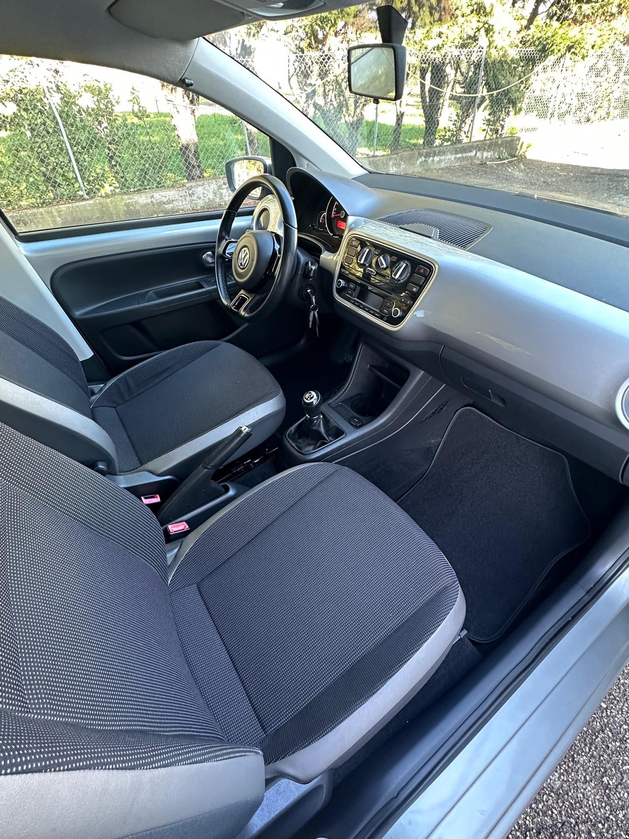 Volkswagen up! 1.0 5p. eco high BlueMotion Technology - 2013