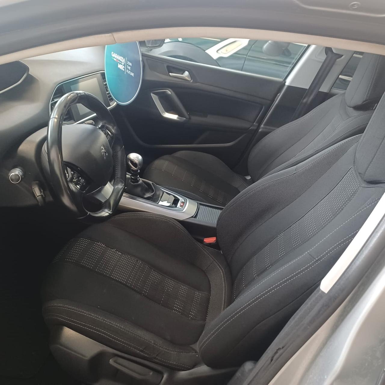 NEOPATENTATI PEUGEOT 308 1.6 TDI FULL OPTIONAL