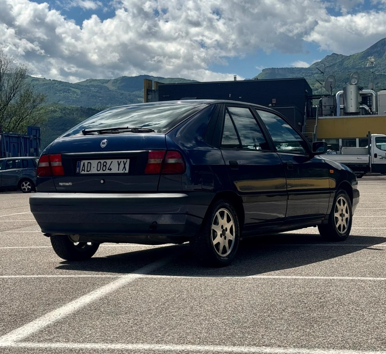 Lancia Delta 1.6 i.e. cat 5 porte LE Neopatentati