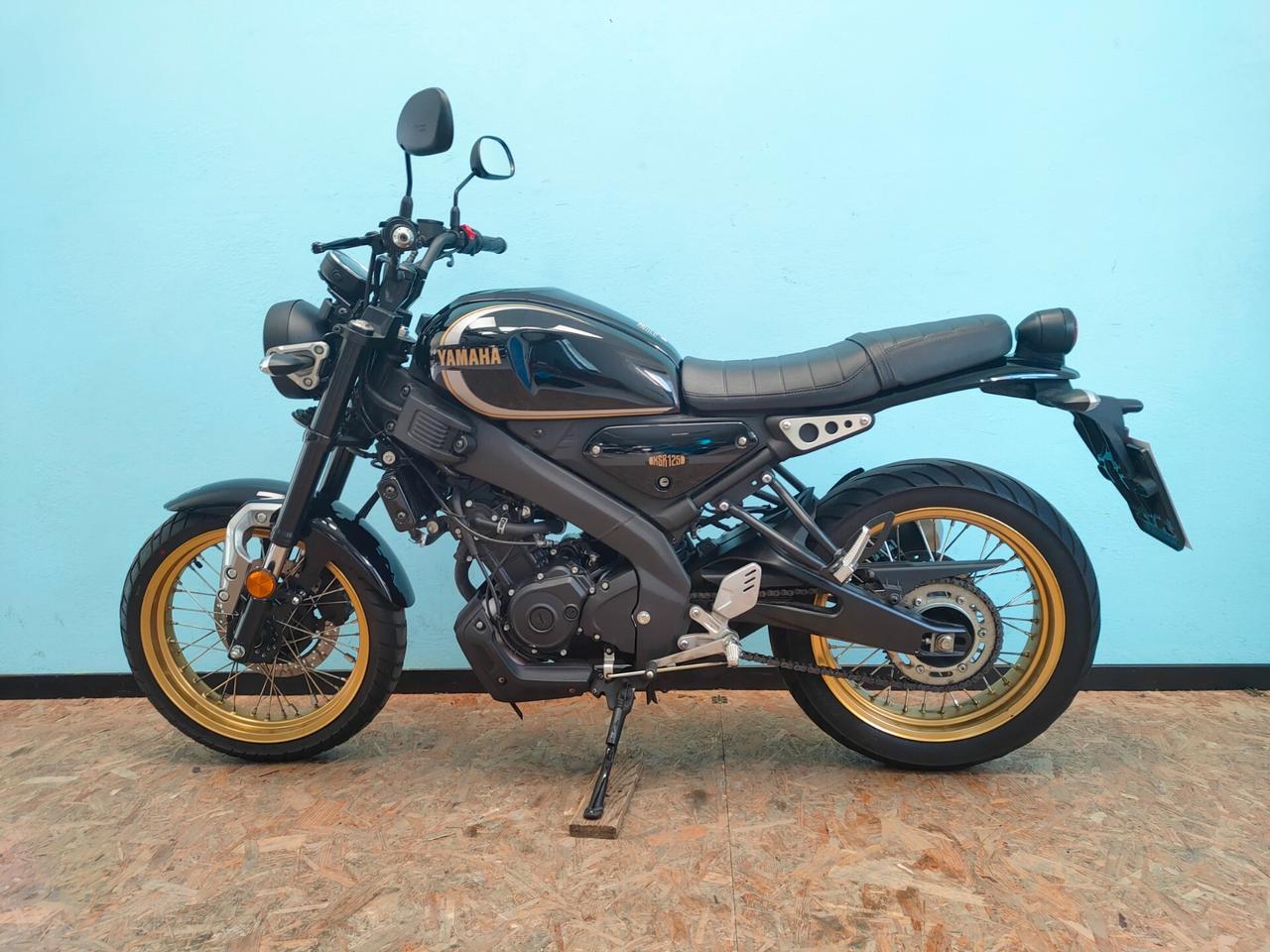 Yamaha XSR 125 LEGACY garantita e finanziabile