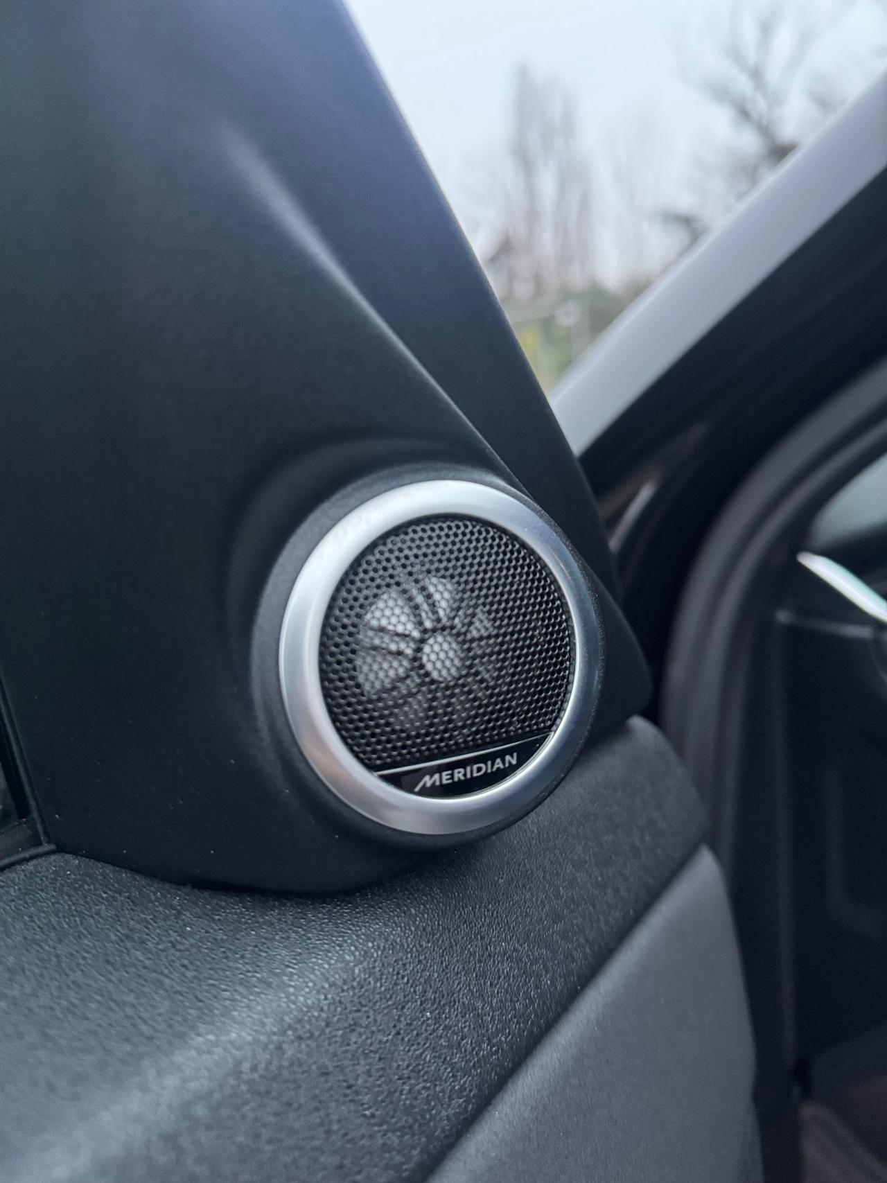 RANGE ROVER EVOQUE AUTOCARRO N1 5 POSTI TOTAL BLACK 2022