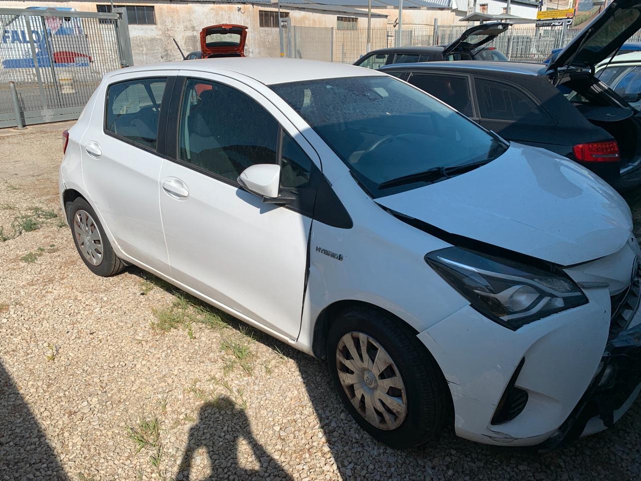 Toyota Yaris 1.5 Hybrid Sinistrata Airbag ok