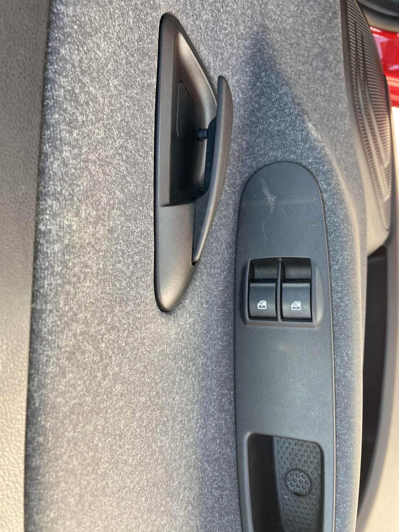 Lancia Ypsilon 1.0 Hybrid Ok Neop.
