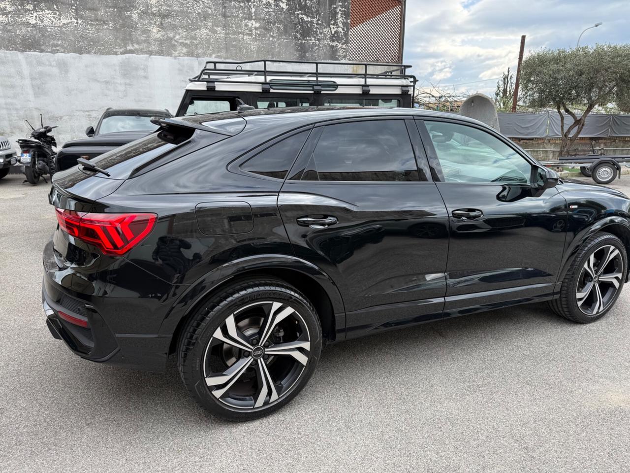 Audi Q3 SPB 2.0 TDI 35 S LINE - BLACK EDITION
