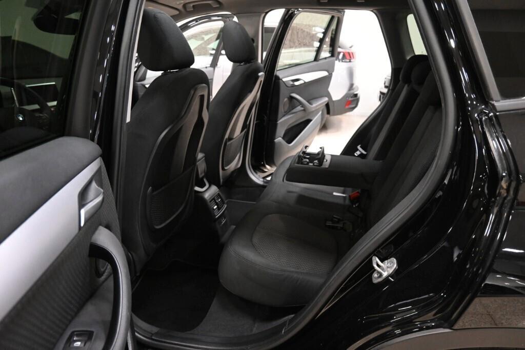 BMW X1 16D 115CV S-DRIVE 6M. BUSINESS ADVANTAGE ( FARI LED - NAVI - PARK ASSISTANT - TETTO PANORAMICO APR. )