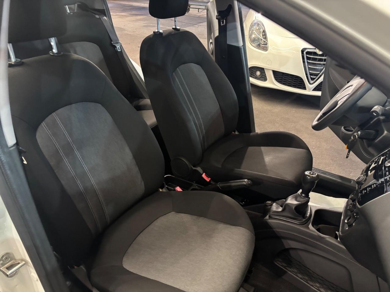 Fiat Punto 1.3 MJT II 75 CV 5 porte Easy