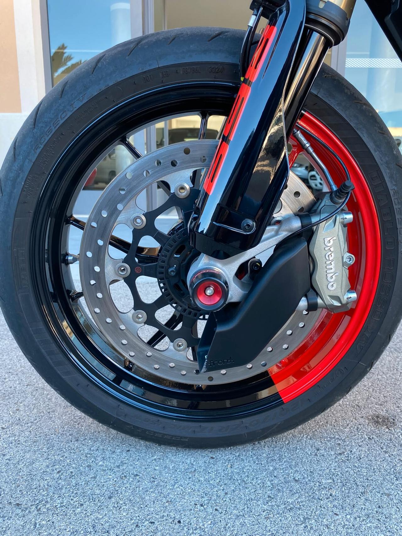 Ducati Hypermotard 698 mono RVE