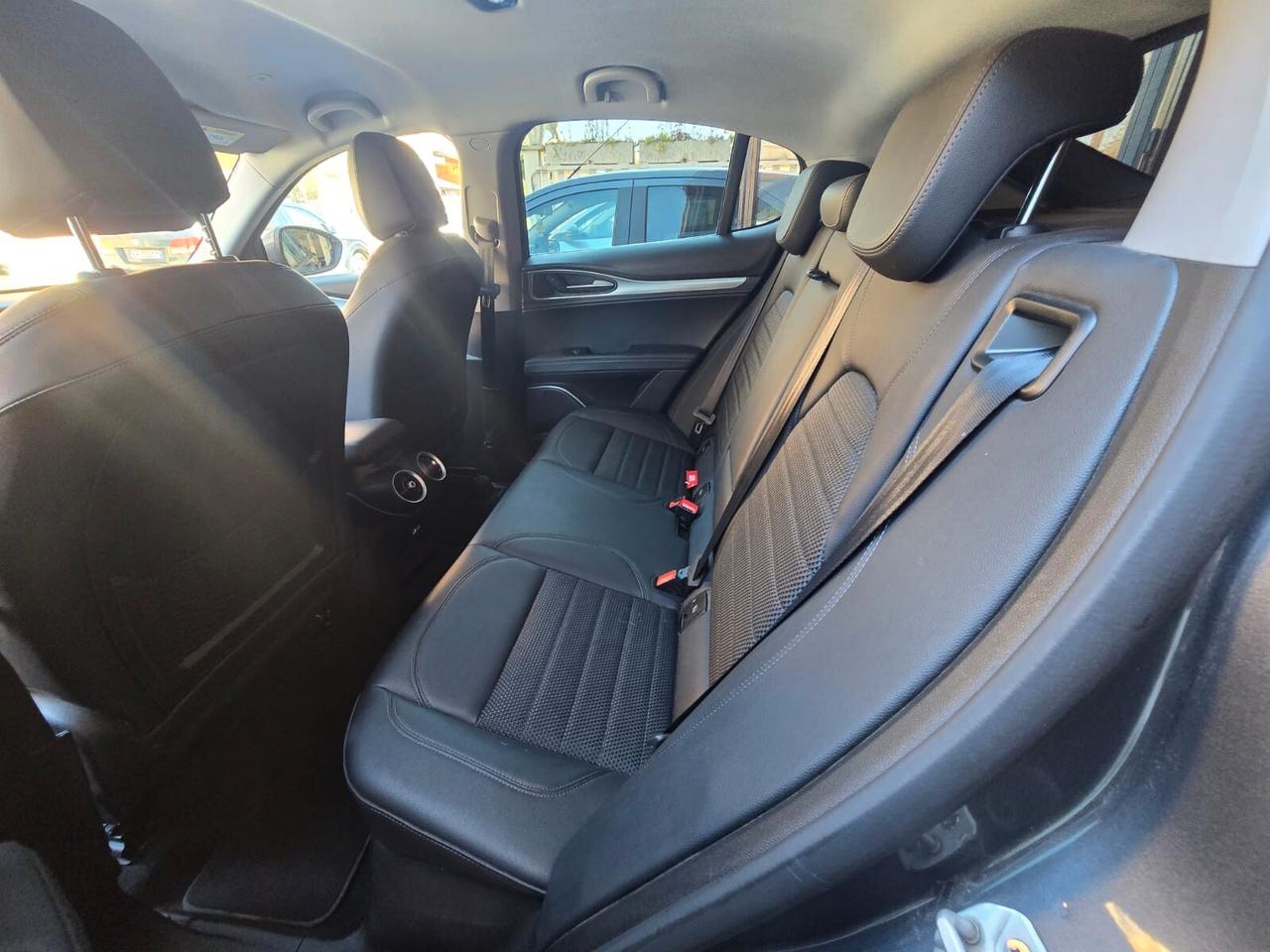 Alfa Romeo Stelvio 2.2 Turbodiesel 190 CV AT8 Q4 Sprint