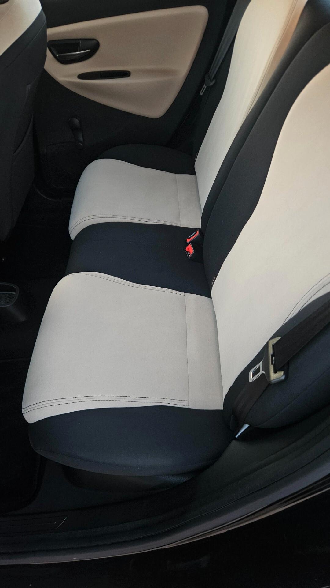 Lancia Ypsilon 1.3 MJT 16V 95 CV 5 porte S&S S Momodesign