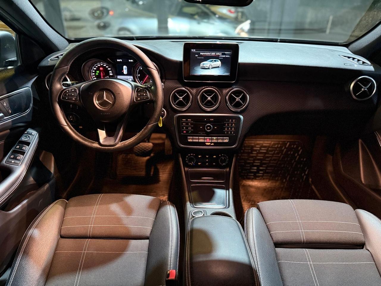 Mercedes-benz A 200 d Automatic 4Matic Premium UNICO PROPRIETARIO