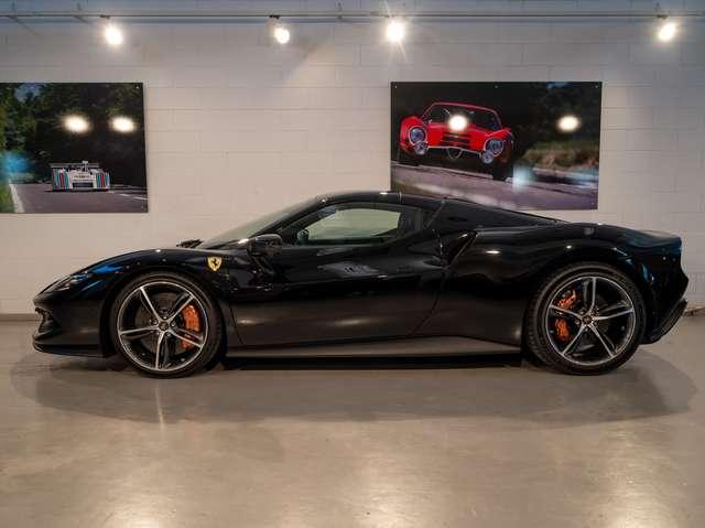 Ferrari 296 GTS 3.0+LIFT+CARBONIO+VOLANTE LED+SCUDETTI+CERCHI DIAMANTATI+VETTURA ATELIER+IVA ESPOSTA+