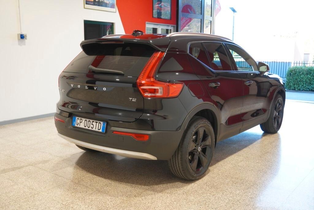 VOLVO XC40 1.5 T2 129CV AUTOM. CORE ( FARI LED - COCKPIT - CRUISE - NAVI - MIRROR - PDC - TELECAMERA POST. - CERCHI 18 )