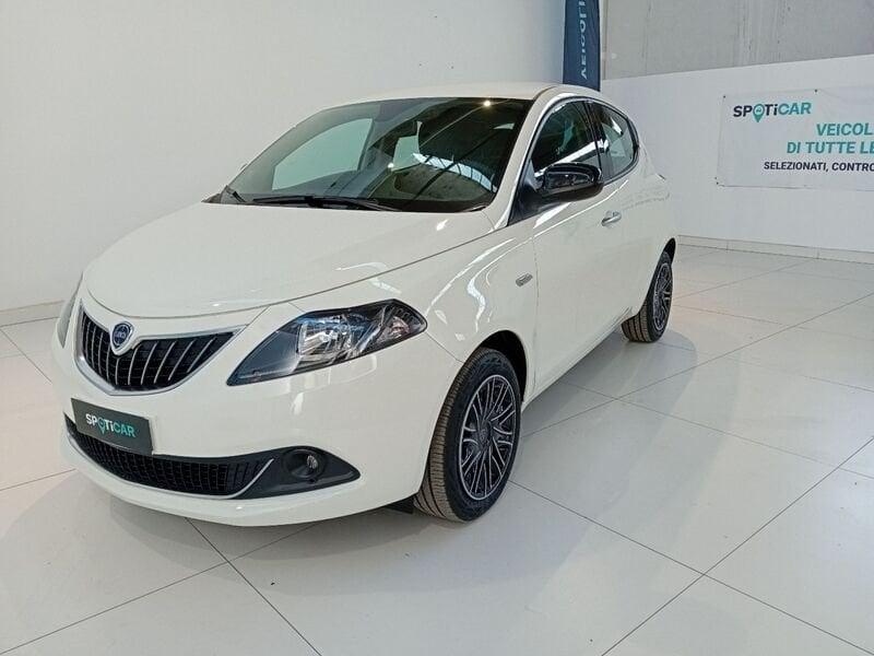 Lancia Ypsilon 1.0 FireFly 5 porte S&S Hybryd Gold