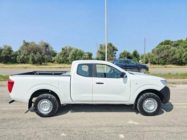 NISSAN Navara 2.3 dCi 4WD King Cab Visia CABINA ESTESA