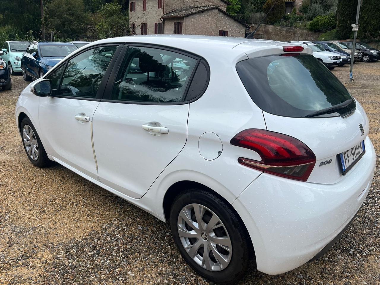 Peugeot 208 1.2 Benzina - Neopatentati - Tagliandi Certificati
