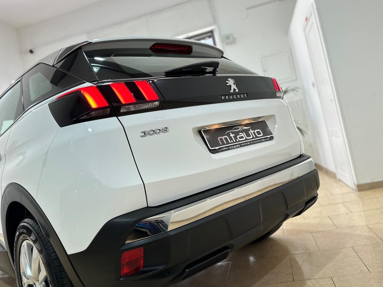Peugeot 3008 BlueHDi 130 S&S EAT8 Business