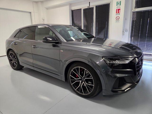 AUDI Q8 55 TFSI quattro Sline IVA ESPOSTA