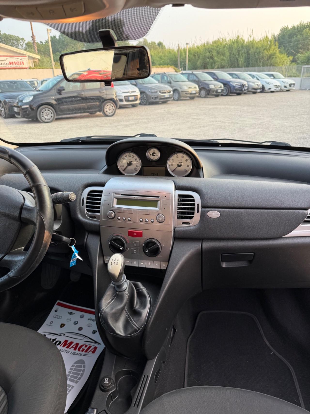 Lancia Ypsilon 1.2 69 CV Diva