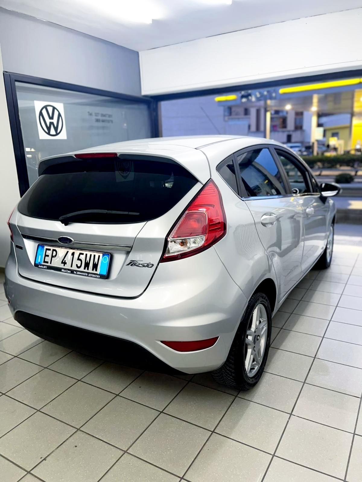 Ford Fiesta 1.5 TDCi 75CV 5 porte Titanium