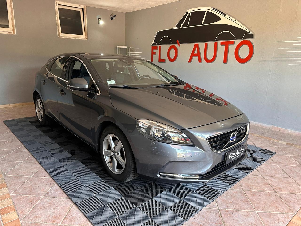 Volvo V40 D2 1.6 Summum