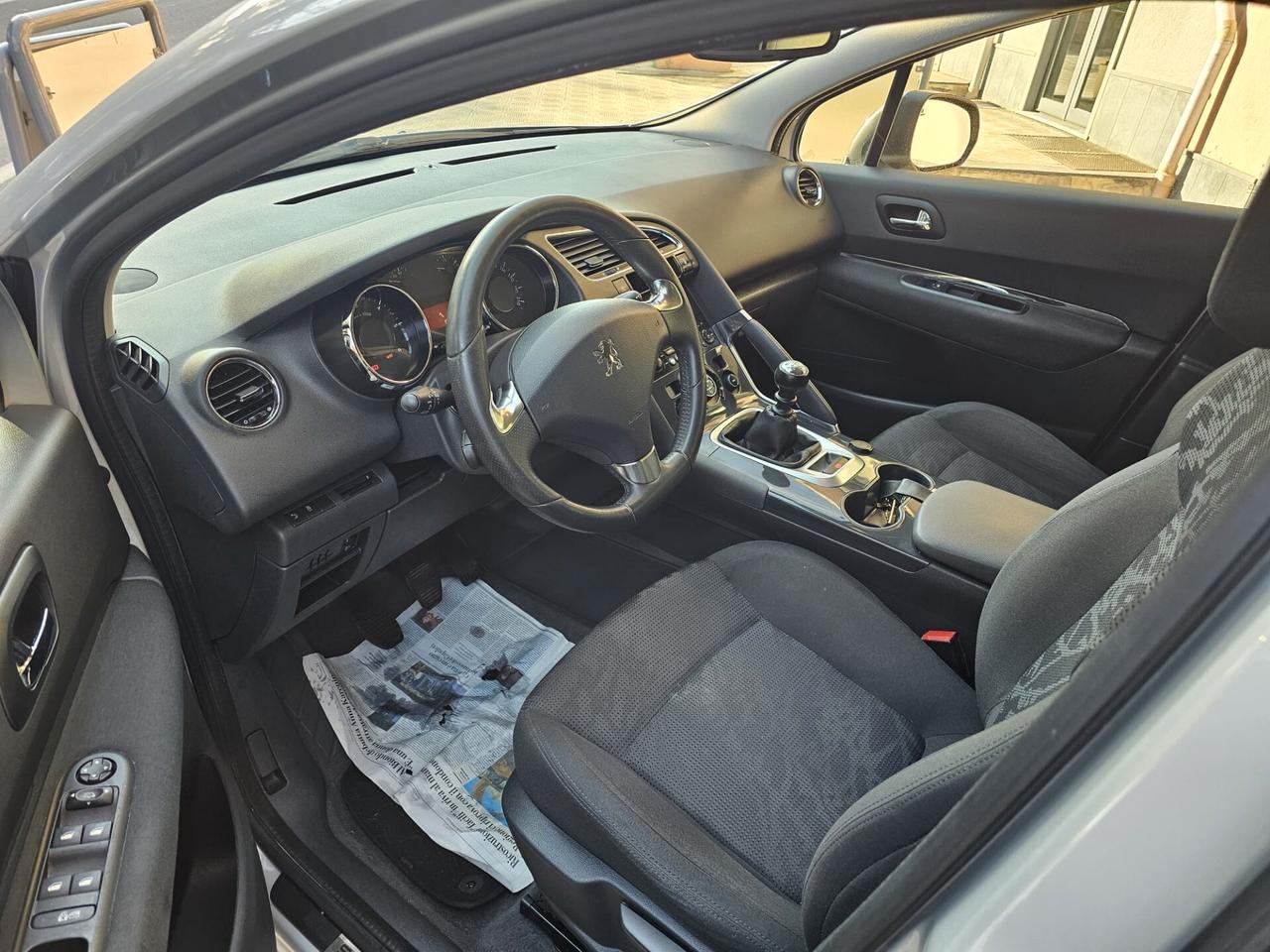 Peugeot 3008 1.6 HDi 115CV Active