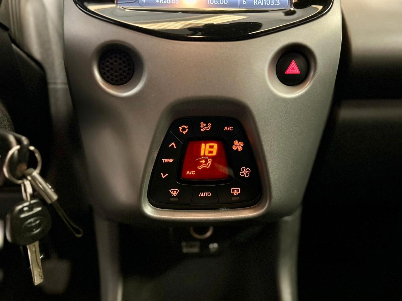 Toyota Aygo 1.0 VVT-i 72 CV 5 porte x-cool *PREZZO PROMO*