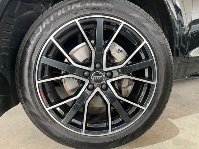 AUDI Q5 SPB Sportback 40 TDI quattro S line Identity Black