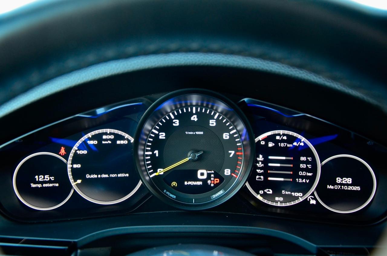 PORSCHE CAYENNE 3.0 E-HYBRID PHEV PLUG-IN 462cv TIPTRONIC, PERFETTE CONDIZIONI, SERVICE PORSCHE, UFF ITALIANA, TETTO, HI-FI BOSE, SPORT CHRONO, FARI LED, RETROCAMERA, 21", PERMUTE