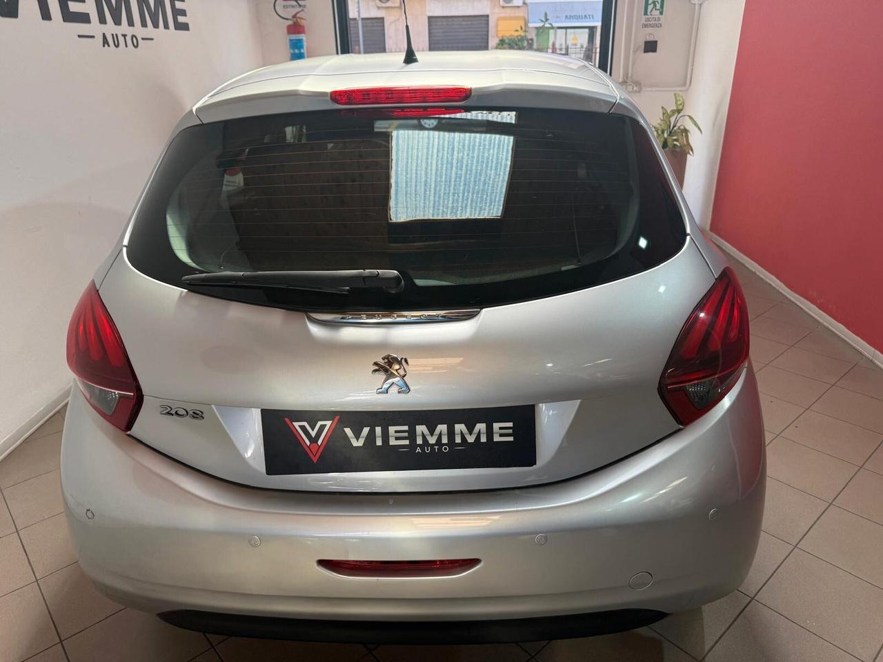 Peugeot 208 PureTech 82 5 porte Allure