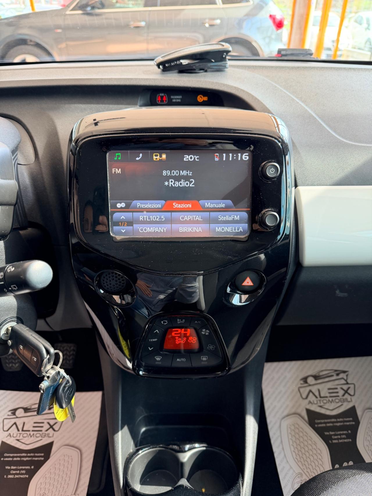 Toyota Aygo 1.000 benzina 69cv Neopatentati