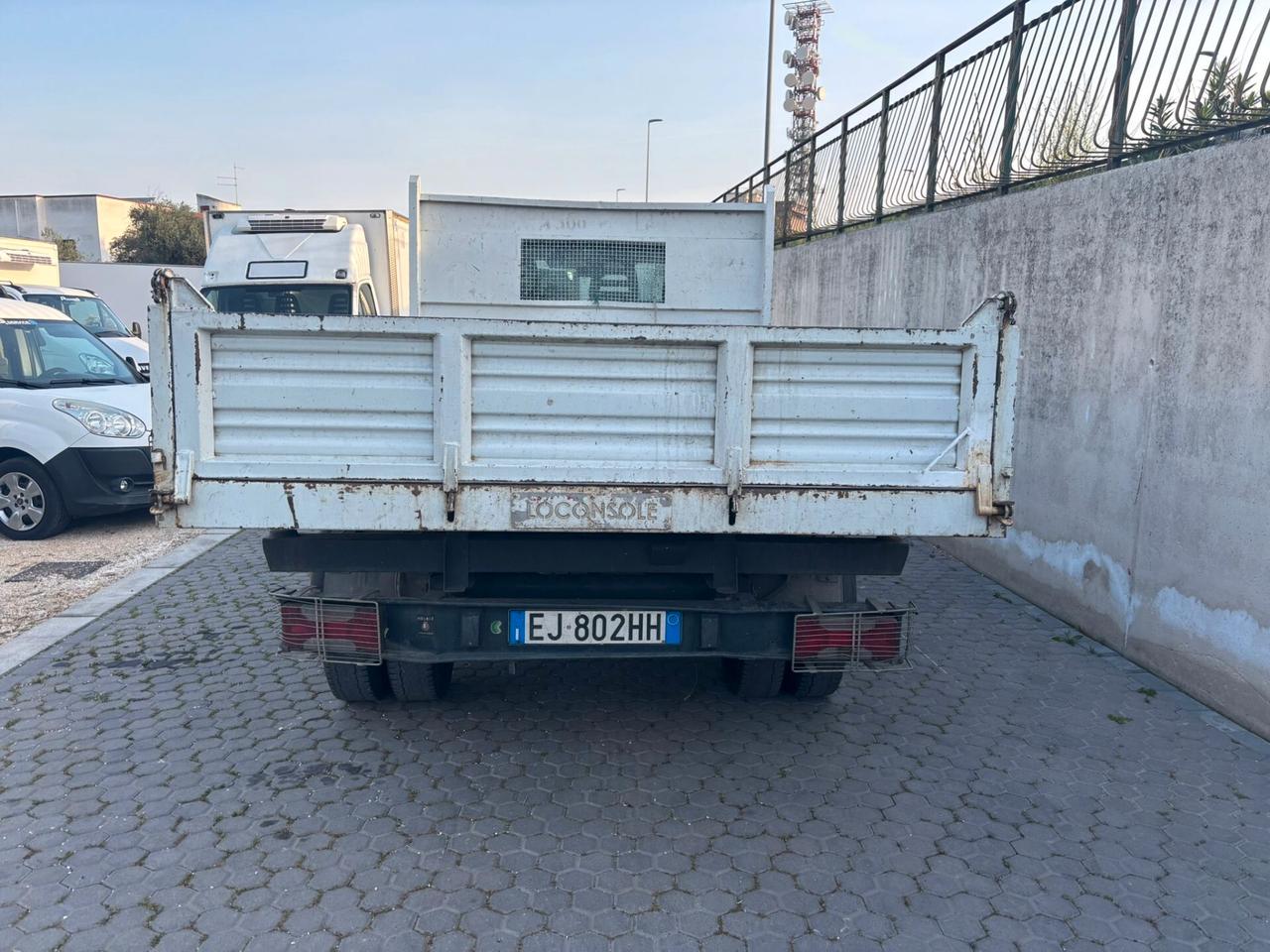 IVECO Daily 35C11 Ribaltabile Trilaterale – Pronto al lavoro