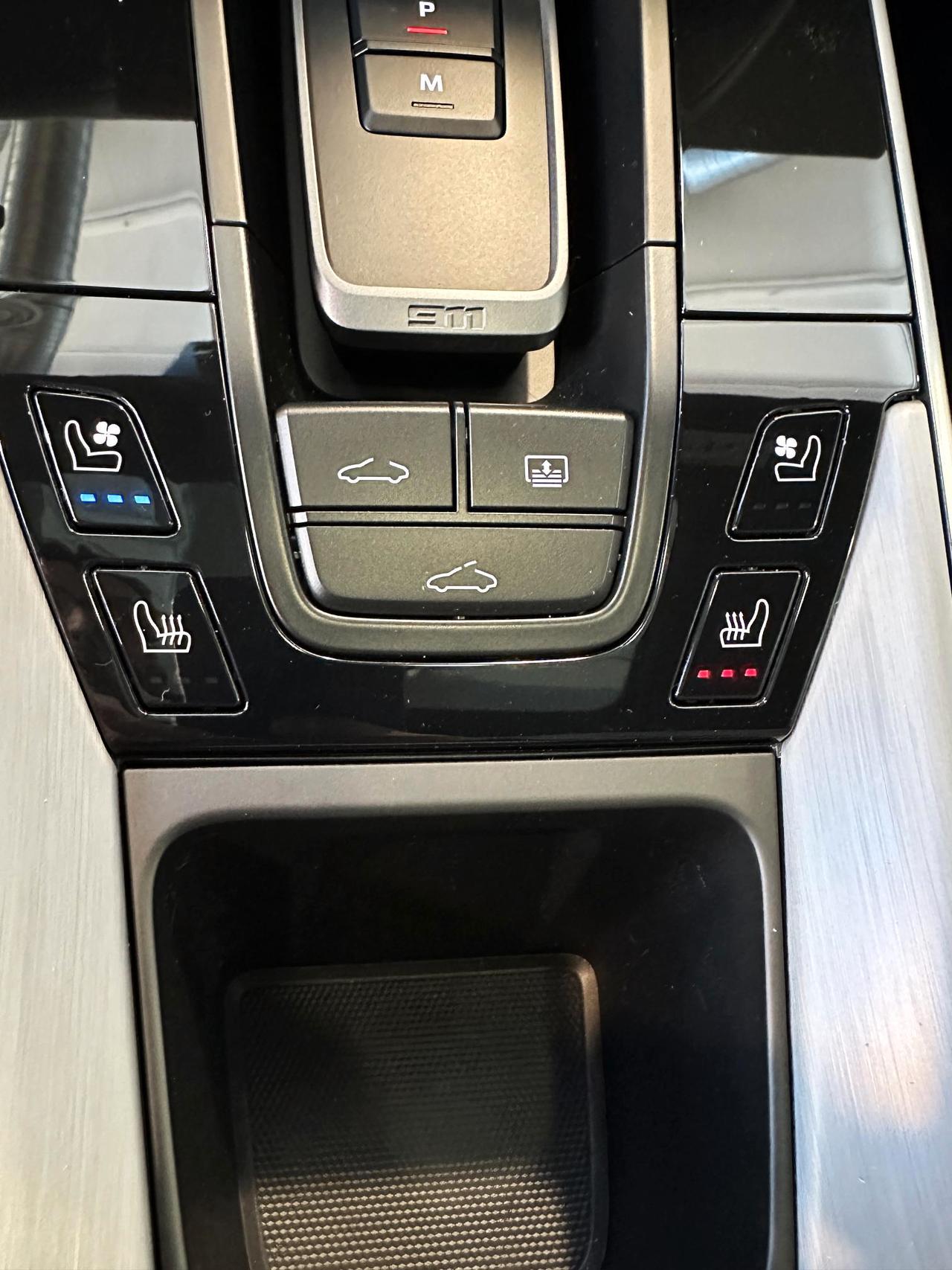 Porsche 911 Coupe 3.7 Turbo S auto Porsche Manufakturer - IVA