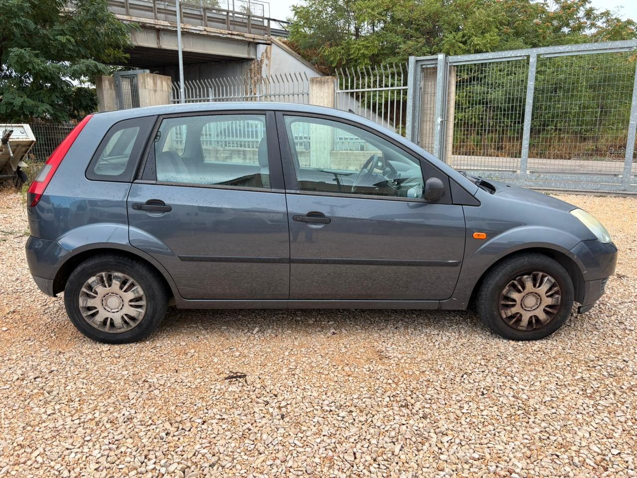 Ford Fiesta 1.2 16V 5p. Ambiente