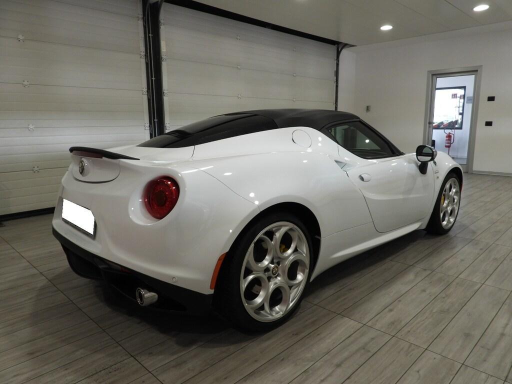 Alfa Romeo 4C Coupe 1750 TBi TCT