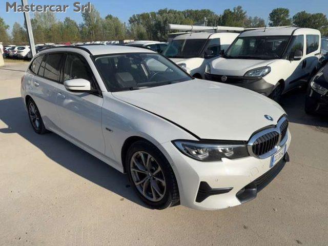 BMW 320 320e Sport Touring auto TG : GG205WT