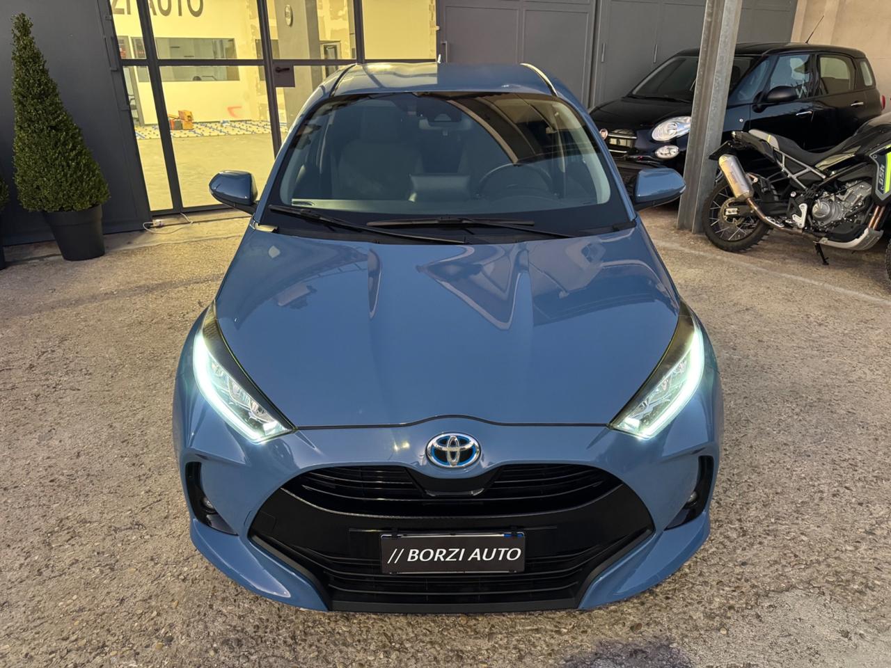 Toyota Yaris 1.5 Hybrid PROMO! FULL LED!