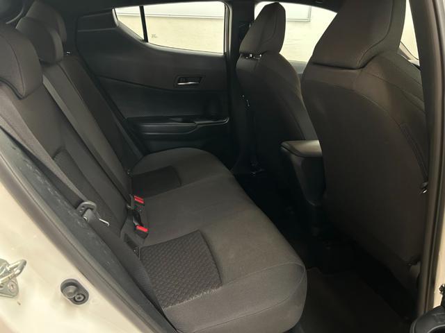 TOYOTA C-HR 1.8 Hybrid E-CVT Active Business