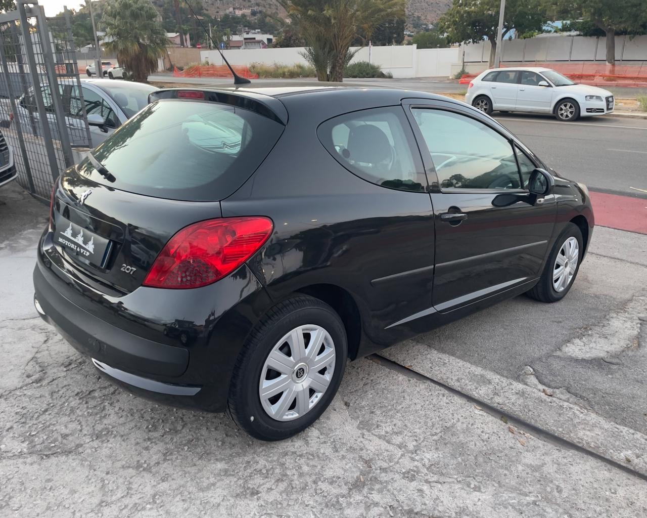 Peugeot 207 1.4 8V 75CV 3p. Energie