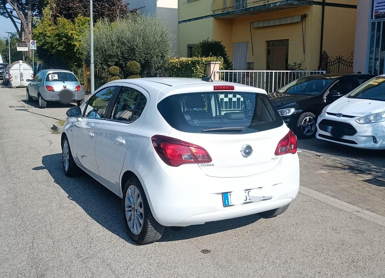 Opel Corsa 1.4 90CV GPL Tech 5 porte Innovation