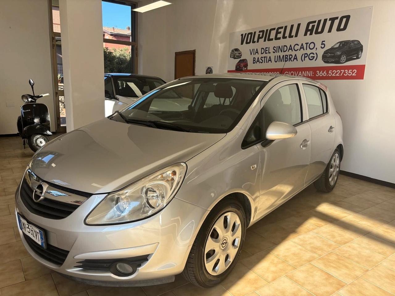 OPEL CORSA ANNO 2008 BZ 1.2 ADATTA NEOPATENTATI KM 152 MILA