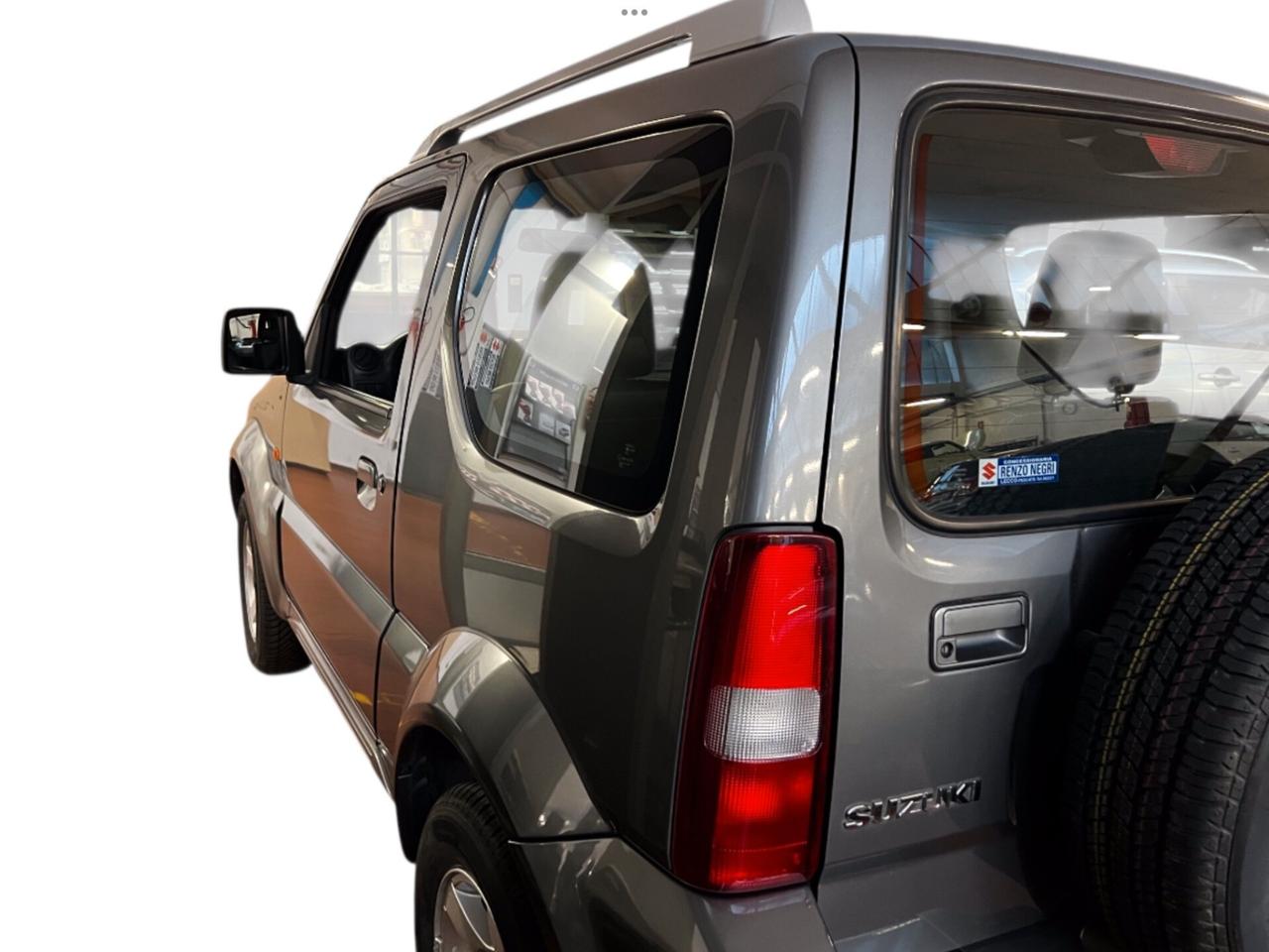 Suzuki Jimny 1.3i 16V cat 4WD JLX Più Perfetta Si Neopatentati