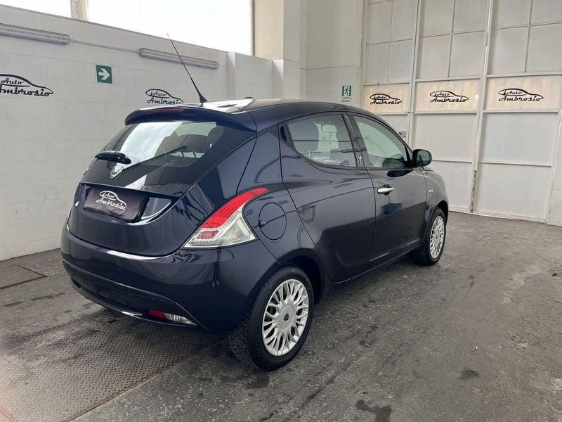 Lancia Ypsilon 1.2 69 CV 5 porte Silver gpl