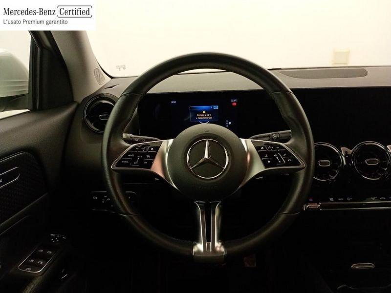 Mercedes-Benz GLA 180 D ADVANCED AUTO