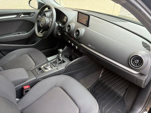 AUDI A3 SPB 1.6 TDI 116 CV S-LINE