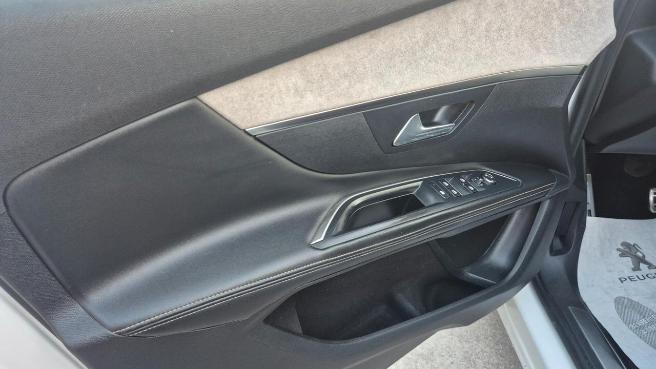 Peugeot 5008 BlueHDi 130 S&S EAT8 GT Pack